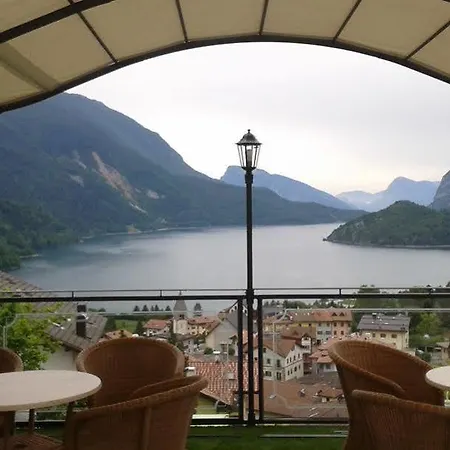 Florida 3* Molveno